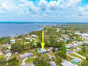 120 Magnolia Ave in Englewood, FL - Building Photo - Building Photo