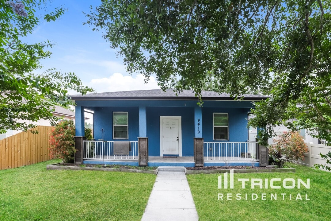 4410 46th Ave N in St. Petersburg, FL - Building Photo