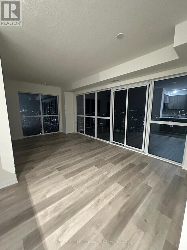 15 Watergarden Dr in Mississauga, ON - Building Photo - Building Photo