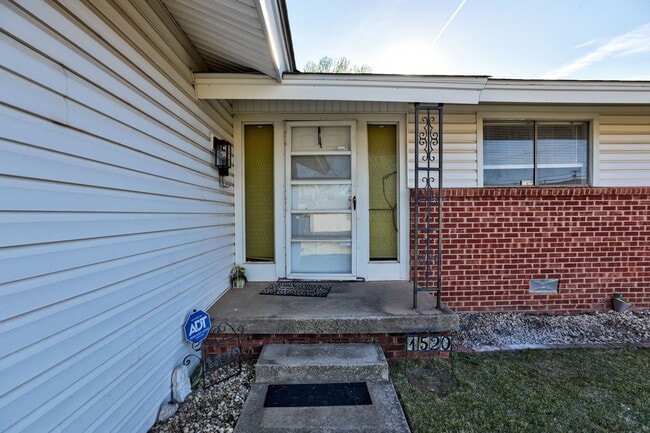 1520 Brookdale Dr in Del City, OK - Building Photo - Building Photo