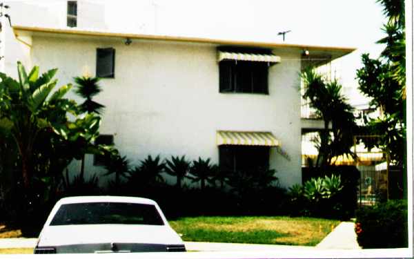 9625 Belford in Los Angeles, CA - Building Photo