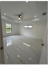 2803 49th St W in Lehigh Acres, FL - Foto de edificio - Building Photo
