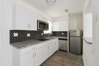 1098 Smith St SW in Atlanta, GA - Building Photo - Building Photo