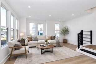 5027 Duchess Dr in Charlotte, NC - Building Photo