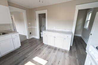1308 Buhrer Ave-Unit -Up in Cleveland, OH - Building Photo - Building Photo