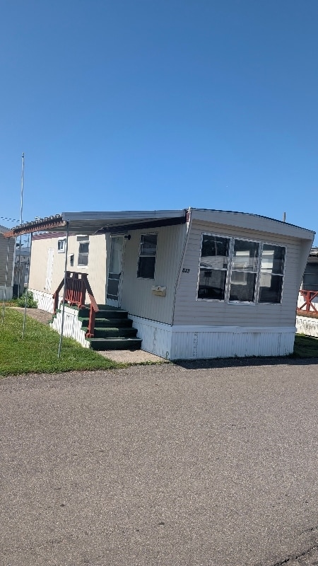 22600 Middlebelt Rd
