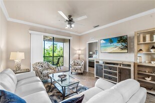 9826 Giaveno Cir in Naples, FL - Building Photo
