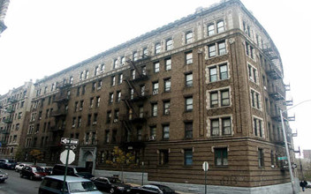 894 Riverside Dr in New York, NY - Building Photo - Building Photo