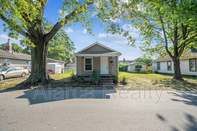 102 Black Ave in Cherryville, NC - Building Photo - Building Photo