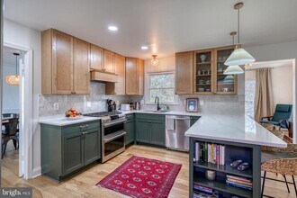 14235 Masterpiece Ln in North Potomac, MD - Building Photo - Building Photo