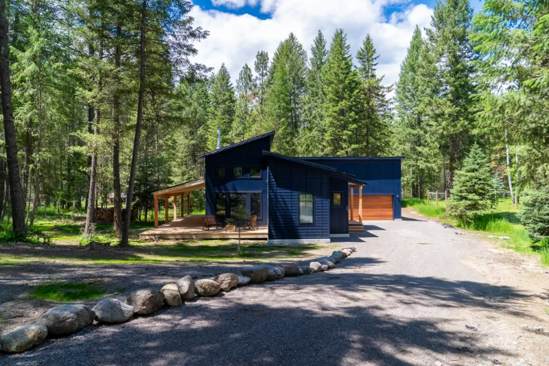 71 Echo Chalet Dr in Bigfork, MT - Building Photo