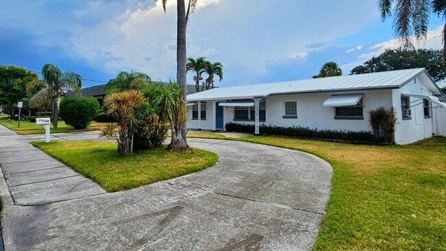 property at 1150 Bayshore Dr