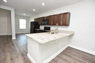 525 Albatross Dr in Poinciana, FL - Building Photo - Building Photo