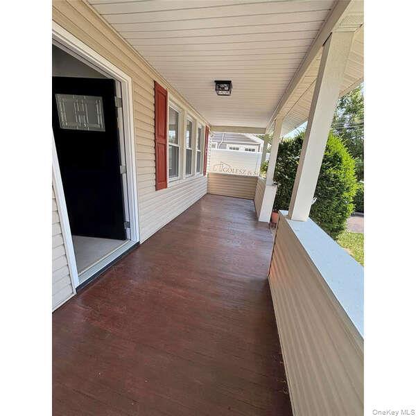 property at 89 N Grove St