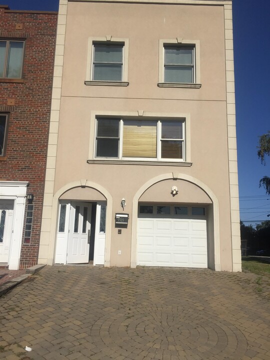 5515 JFK Blvd E in West New York, NJ - Building Photo