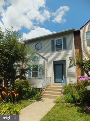 property at 5925 Heatherwood Ct
