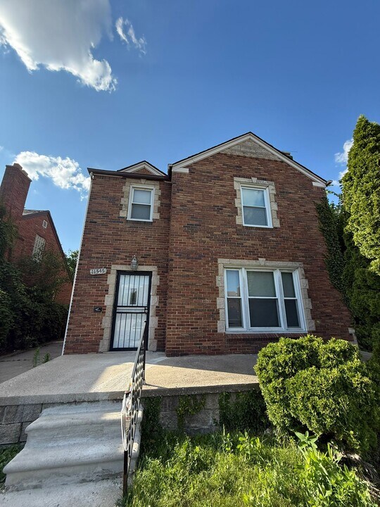 11545 Kenmoor St in Detroit, MI - Building Photo
