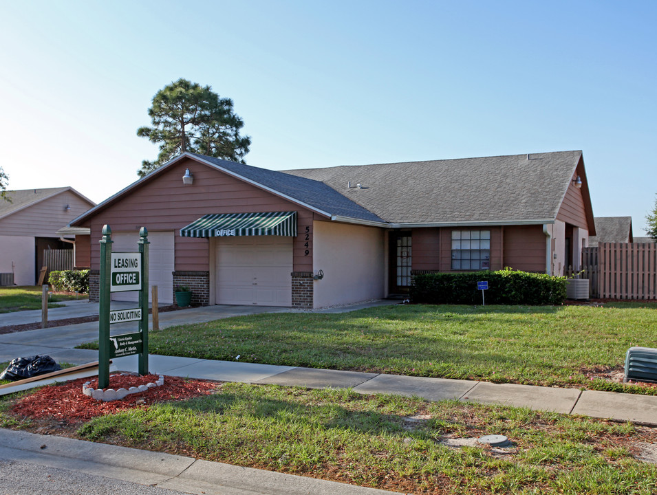 Villas At Pine Hills in Orlando, FL - Building Photo