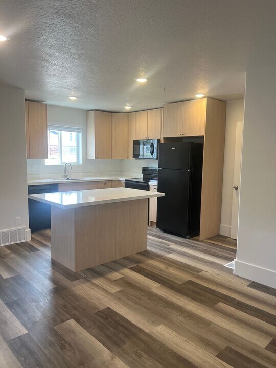 401 Cheyenne Dr in Evanston, WY - Building Photo