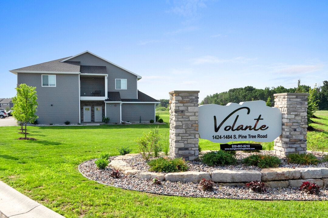 Volante in Hobart, WI - Building Photo