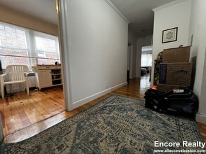 22 Fairbanks St, Unit #6 in Boston, MA - Building Photo - Building Photo