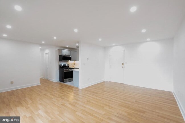 property at 1931 N Cleveland St