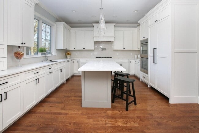 35 Hanson Rd in Newton, MA - Building Photo - Building Photo