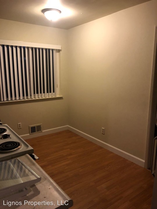 4917 Orchid Way in Sacramento, CA - Building Photo
