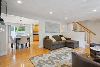 9 Fitch Ct in Wakefield, MA - Building Photo - Building Photo