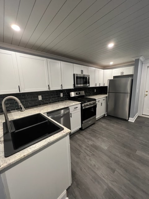 1924 E Genesee St in Syracuse, NY - Building Photo - Building Photo