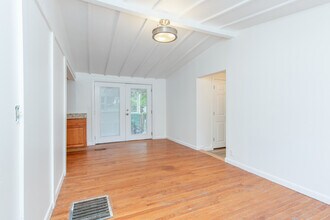 236 Broad St in Nashua, NH - Building Photo - Building Photo
