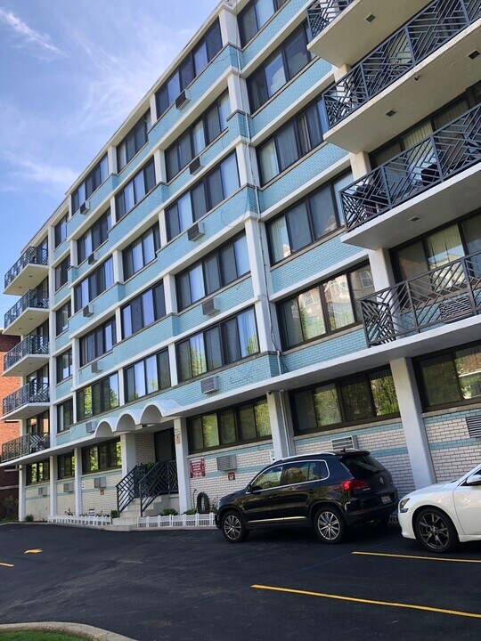 5817 N Kenmore Ave in Chicago, IL - Building Photo