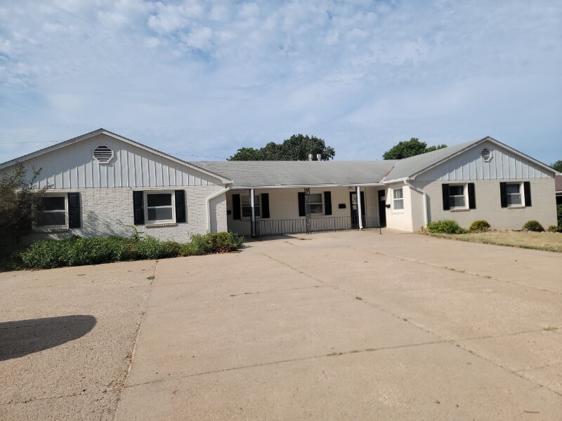 1306 1st Ave in Nebraska City, NE - Building Photo