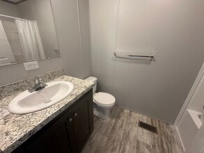 5913 W Maple St in Romulus, MI - Building Photo - Building Photo