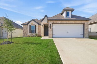 1318 Kingsgate Dr in Bryan, TX - Building Photo