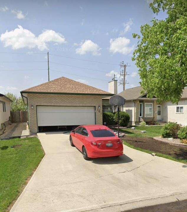 101 Branson Crescent in Winnipeg, MB - Building Photo