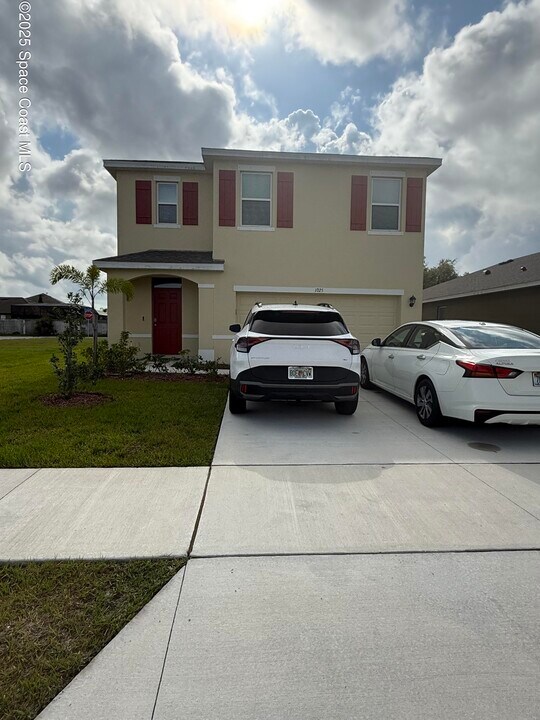 1025 Trinity St in Rockledge, FL - Building Photo