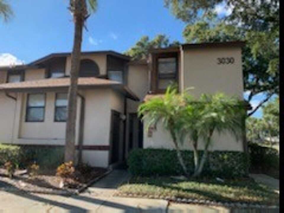 3030 S Semoran Blvd in Orlando, FL - Building Photo