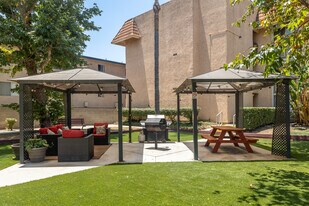 Montecito in Hawthorne, CA - Building Photo