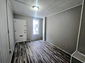 325.5 S Lumber St in Allentown, PA - Building Photo