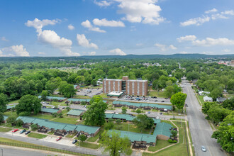 Jess Lanier Manor in Bessemer, AL - Foto de edificio - Building Photo