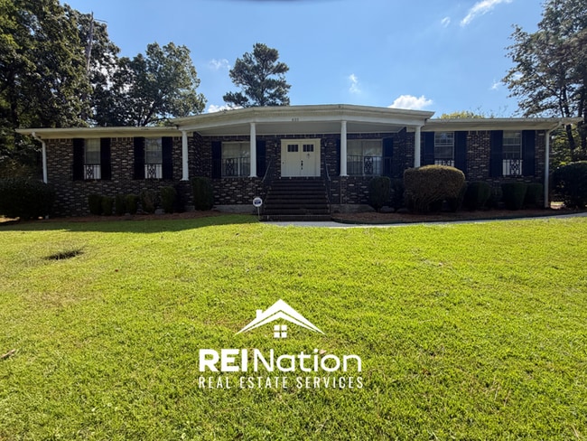 property at 832 Monterey Dr