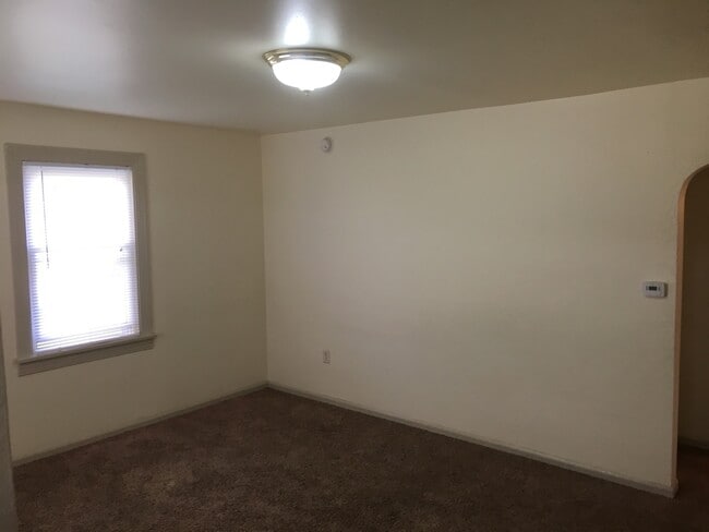 2413 Oxford St in Fort Wayne, IN - Building Photo - Building Photo