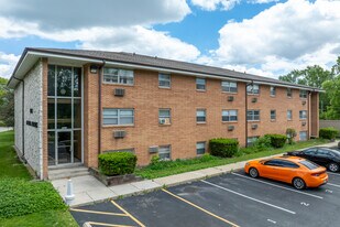 2425 Wesleyan Ave in Rockford, IL - Building Photo