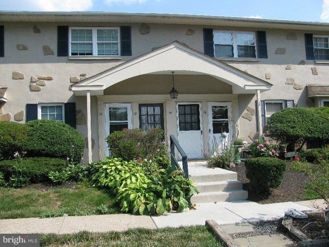 property at 14 Wexford Dr