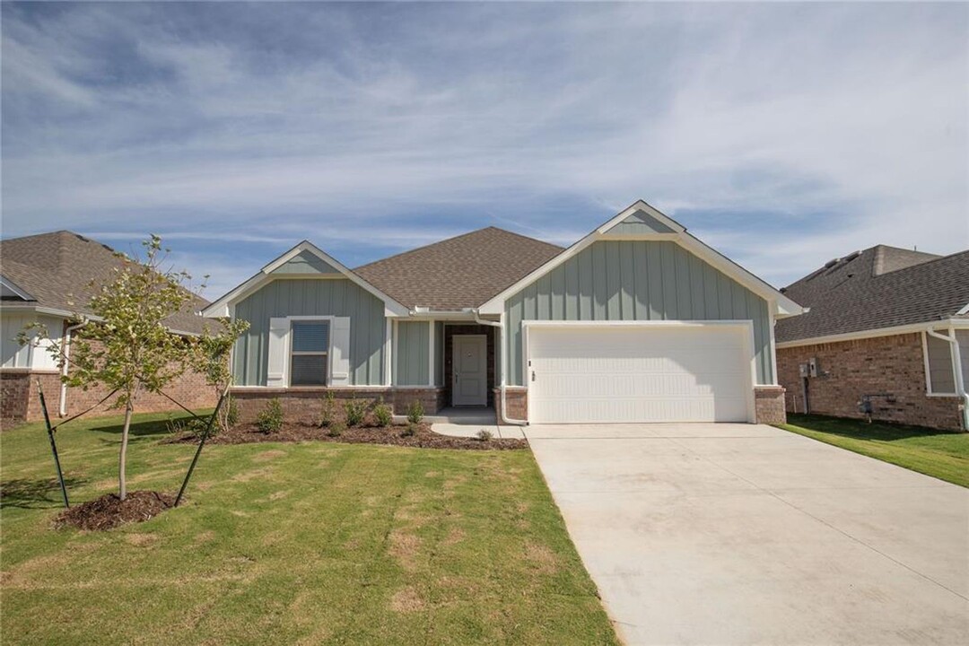 3911 Lleyton Dr in Norman, OK - Building Photo