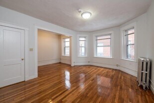 49 Worthington St, Unit 20 in Boston, MA - Building Photo