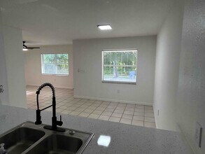 7665 Chase Rd-Unit -12 in Lakeland, FL - Building Photo - Building Photo