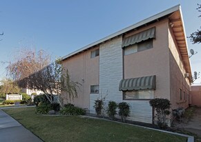 920-926 Fann St in Anaheim, CA - Building Photo