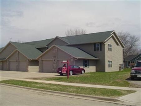 220-224 Ash St in Sauk City, WI - Foto de edificio